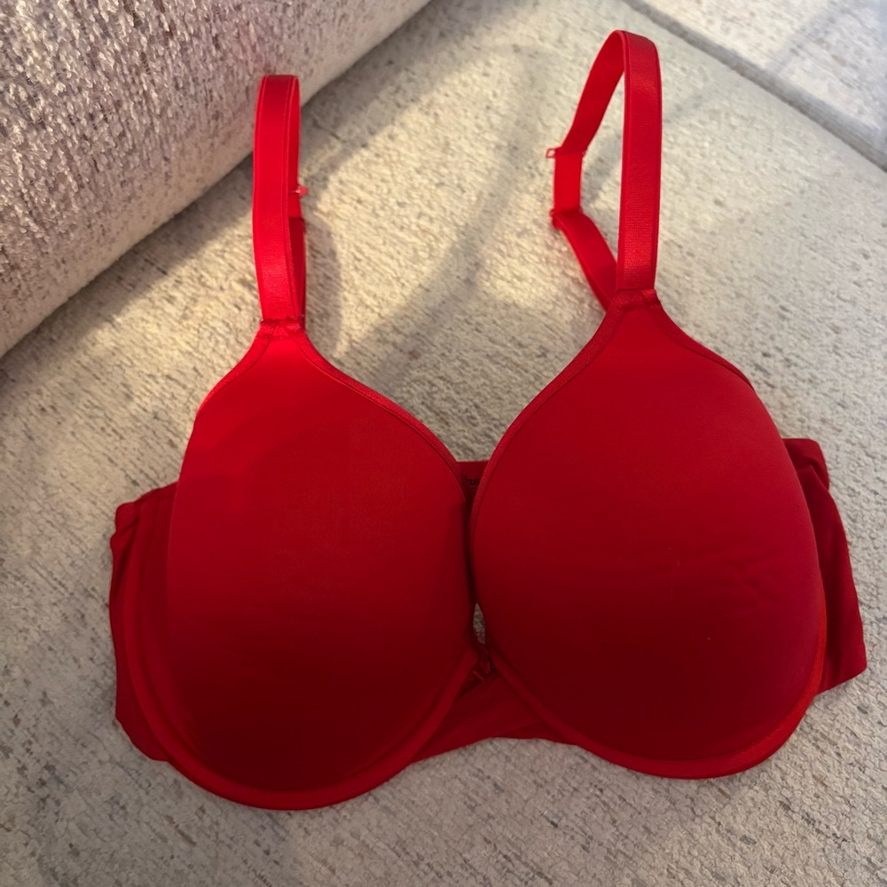 Chantelle Vibrant Red Bra Memory Foam Cup 34DDD